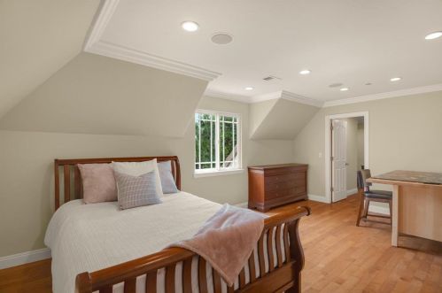 18660 Castle Lake Dr, Morgan Hill CA  95037-9472 exterior