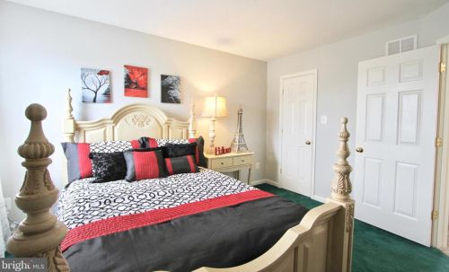 52 Spring Creek Dr, Blackbird DE  19734-9054 exterior