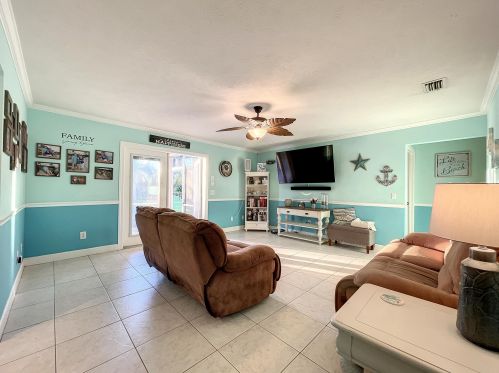 1726 Berkshire Blvd, Fort Pierce FL 34952-7112 exterior