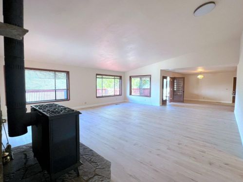 19617 Victoria Dr, Grass Valley CA  95949-9301 exterior