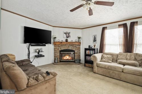 6404 Newell Ln, Spotsylvania, VA 22551-2693