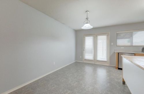 3032 Wakecrest Dr, Fort Worth TX  76108-6999 exterior