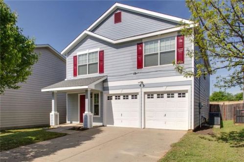 2904 Pima Ln, Fort Worth, TX 76119-2656