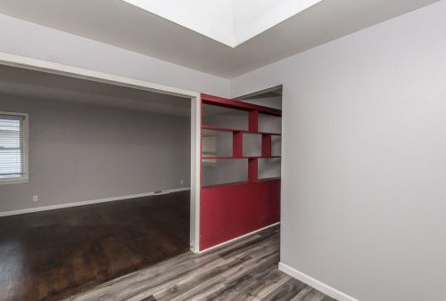 7041 39th St, Milwaukee, WI 53209-2326