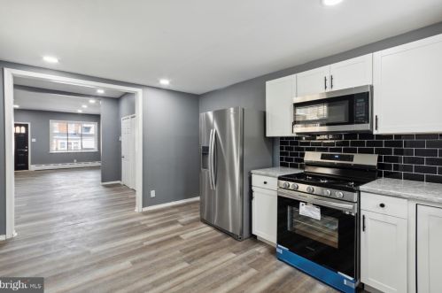 6318 Grays Ave, Philadelphia, PA 19142-2920