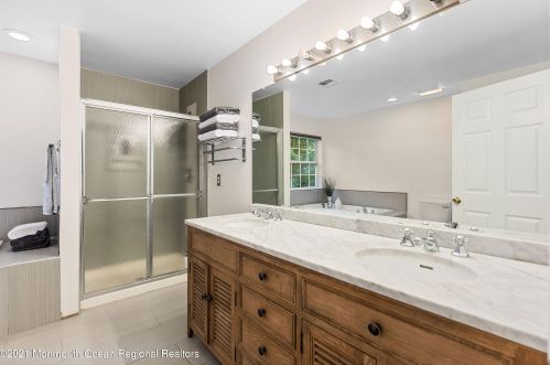 240 Sunnybrook Rd, Jackson Twp NJ  08527-4615 exterior