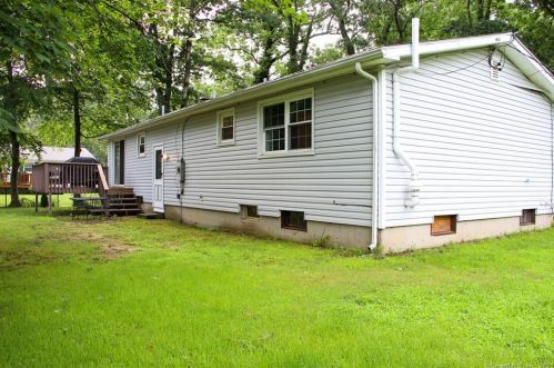 5 Kelsey Ave, Lyme CT  06371-1210 exterior