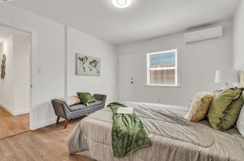 5531 Fremont St, Oakland CA 94608-2216 exterior