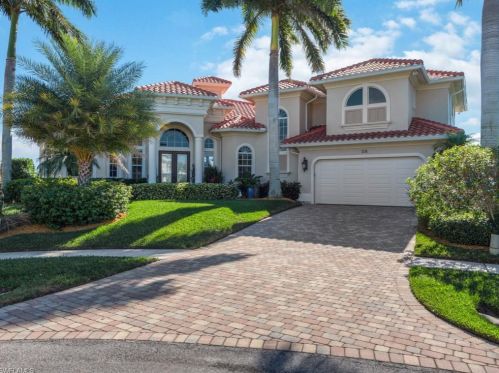 216 Edgewater Ct, Marco Island, FL 34145-3501