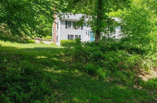 115 Court House Ln, Glocester, RI 02859-2824
