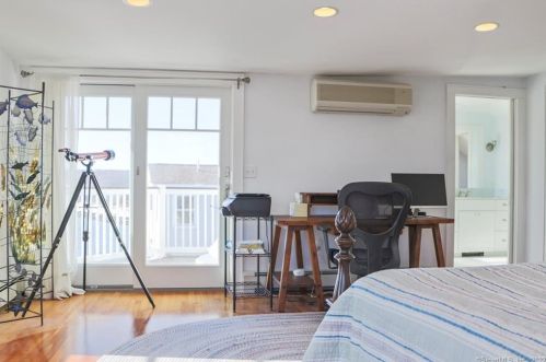 112 Atlantic Ave, Groton CT 06340-8803 exterior