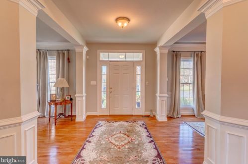 18292 St Georges Ct, Leesburg VA  20176-7421 exterior