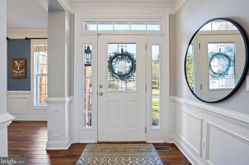 16143 Jordan Crest Ct, Haymarket VA  20169-4943 exterior