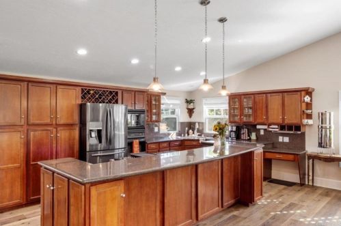 957 Montview Dr, Escondido CA  92025-5927 exterior