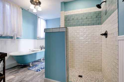 2406 Bernardo De Galvez Ave, Galveston TX  77550 exterior