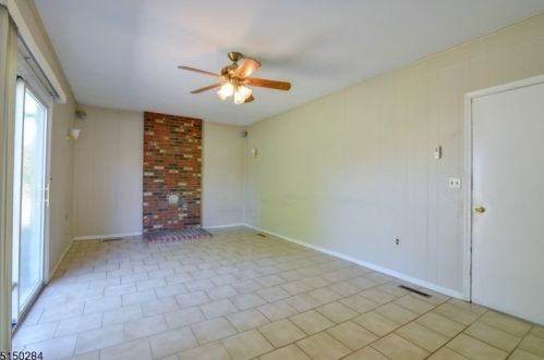 6 Sandra Rd, East Amwell Township NJ  08551-1009 exterior