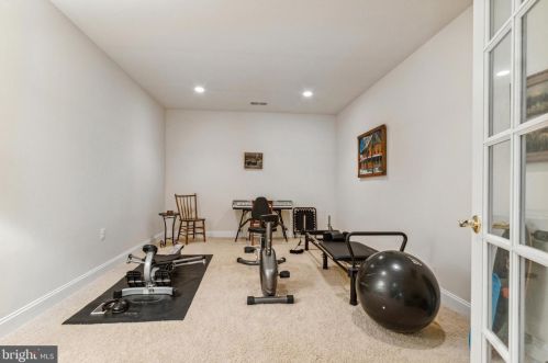 8373 Pedigrue Ct, Gainesville VA  20155-3240 exterior