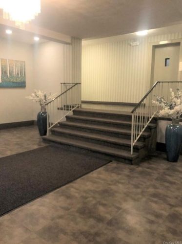 2261 Palmer Ave, New Rochelle NY  10801-2930 exterior