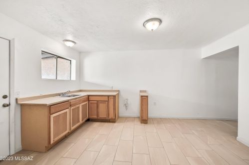 302 Oregon St, Tucson AZ  85706-3250 exterior