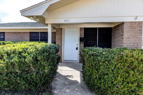 945 Lamar St, Lakeview, TX 77662