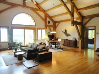 193 Perry Lea Side Rd, Waterbury, VT 05676-9651