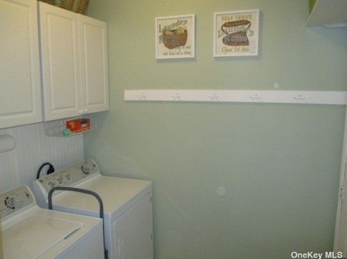 69 Mowbray St, Canaan Lake NY  11772-2113 exterior