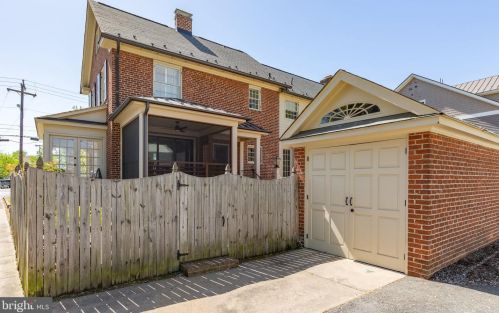 701 Hanover St, Fredericksburg VA  22401-5714 exterior