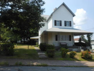 960 Centre St, Freeland, PA 18224-1437