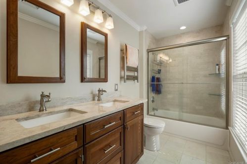 47 Washington Ave, Crotonville NY  10562-5520 exterior