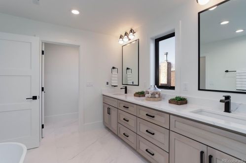 486 Williams St, Denver CO 80210-1822 exterior