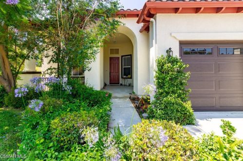 2237 Rudolph Dr, Simi Valley, CA 93065-5057