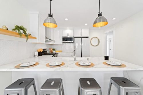 244 27th St, San Diego CA  92102-3118 exterior