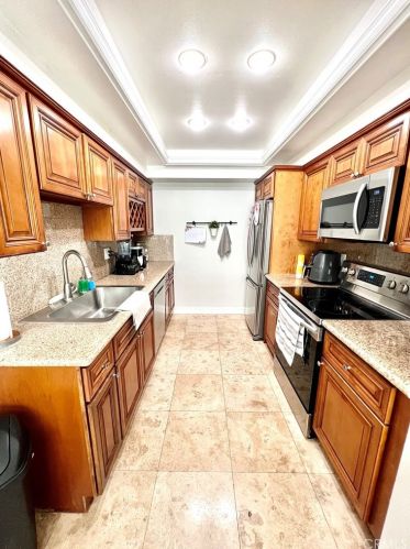 924 Lamark Dr, Anaheim, CA 92802