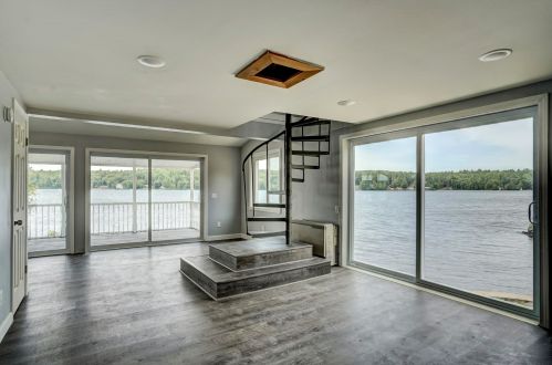 99 Lake Shore Dr, Northwood, NH 03261-3705