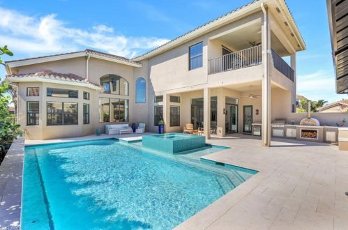 2700 Crystal Way, Naples, FL 34119-8676