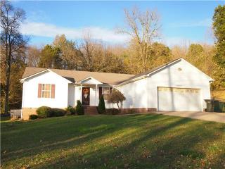 406 Due Ln, Columbia, TN 38401-5815