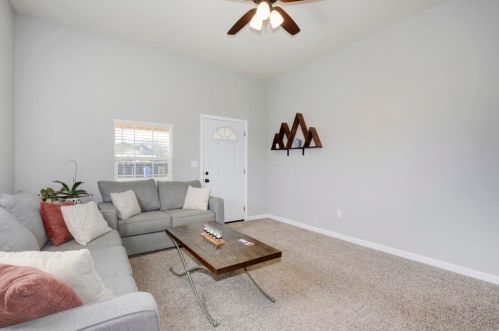 9665 Kent St, Elk Grove CA  95624-2432 exterior