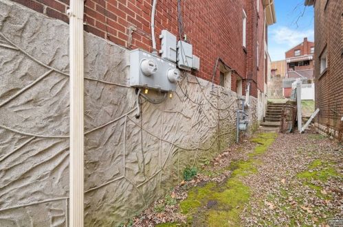 3112 Elroy Ave, Pittsburgh PA 15227-2825 exterior