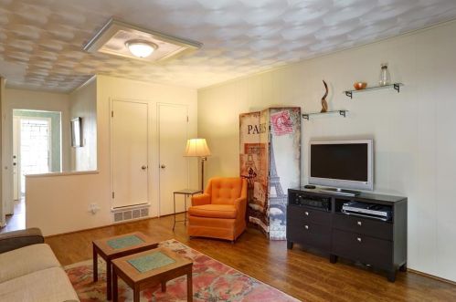 9905 Estate Ln, Dallas TX  75238-2130 exterior