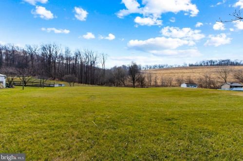 306 Schoolhouse Rd, Smithville PA  17560-9701 exterior