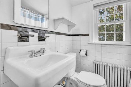 588 Lincoln St, New Britain CT  06052-1820 exterior