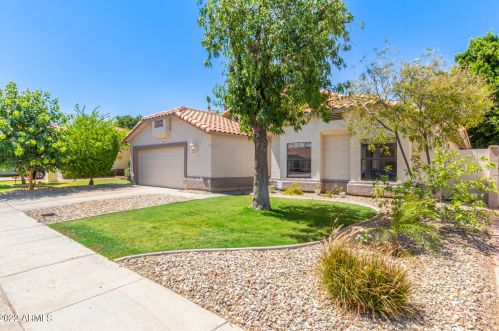7010 Taro Ln, Glendale, AZ 85308-5778