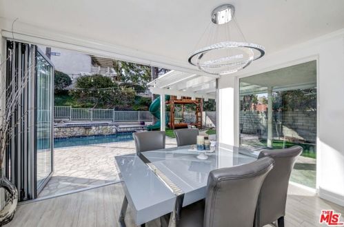 25311 Joyce Pl, Santa Clarita, CA 91381-1513