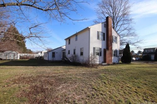 442 Forest St, Hartford, CT 06118-2029