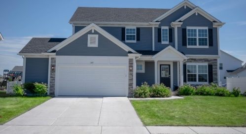 647 118th Ave, Crown Point, IN 46307-8569