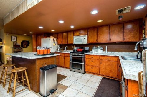 1386 Trane Rd, Bullhead City AZ  86442-7102 exterior