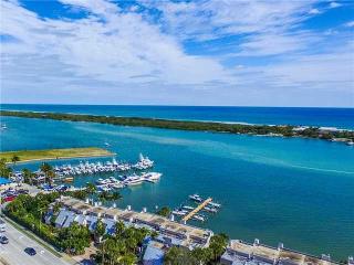 403 Del Sol Cir, Jupiter, FL 33469-2224