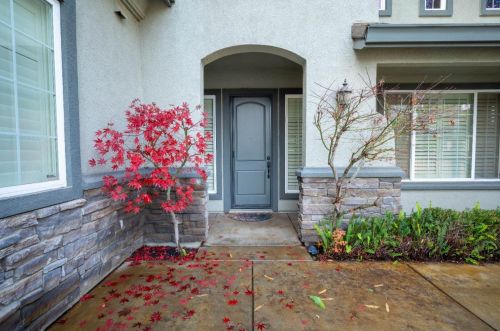 704 Stetson Dr, Valley Home CA  95361-8572 exterior