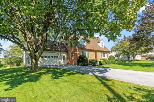 665 Herrs Ridge Rd, Gettysburg, PA 17325-8451