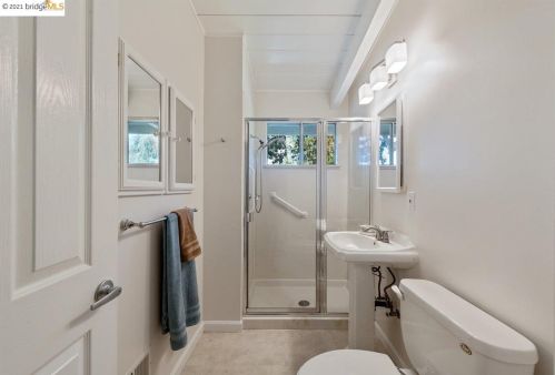 1890 Eloise Ave, Concord CA  94523-2102 exterior